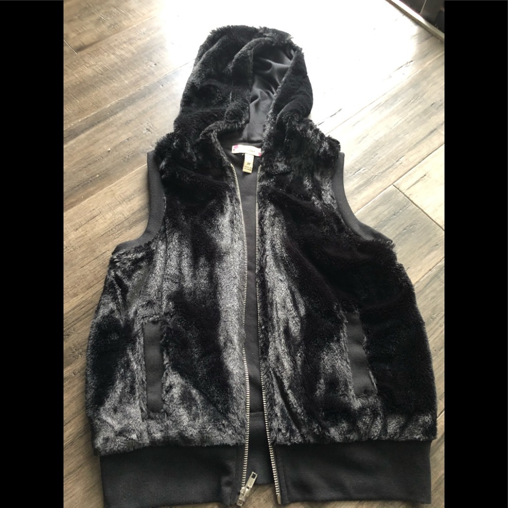 Faux fur black vest